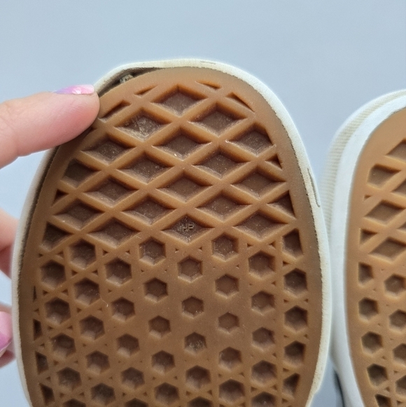 Vans | Old Skool black suede canvas sporty low-top sneakers | WMS 6 - Picture 13 of 13